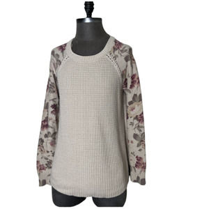 Au Lieu Elegant Cream Knit Floral Shoulder sweater Size Medium